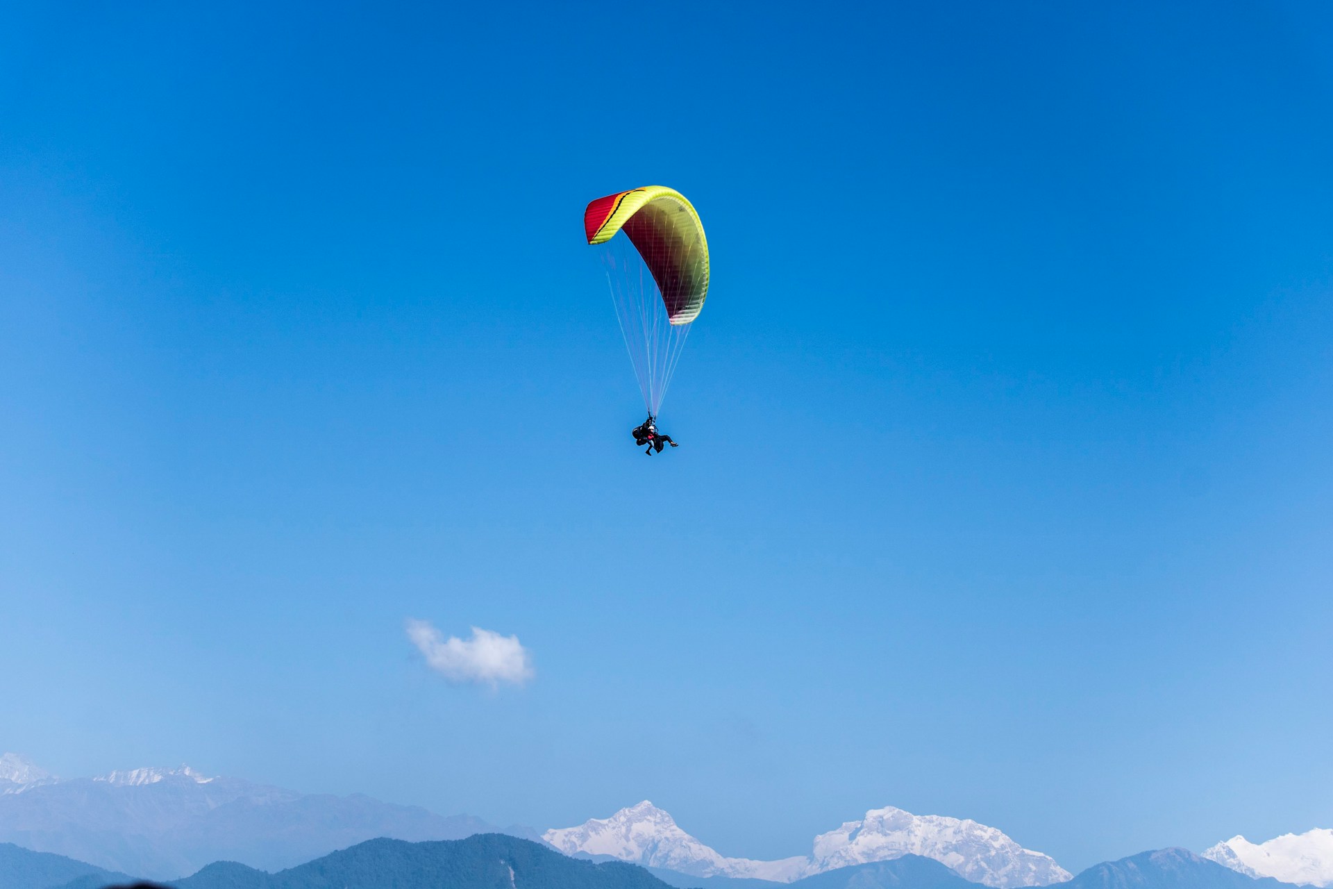 Day 5 - Paragliding. Drive to Kathmandu
